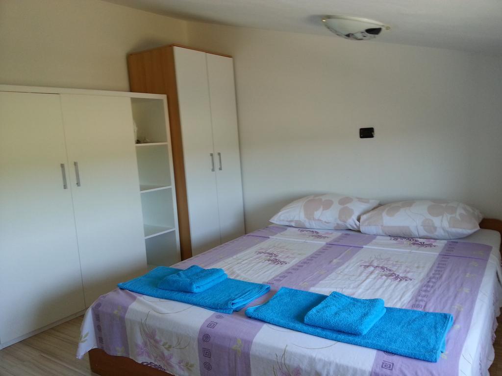 Apartment Rojnic Galizana Екстер'єр фото